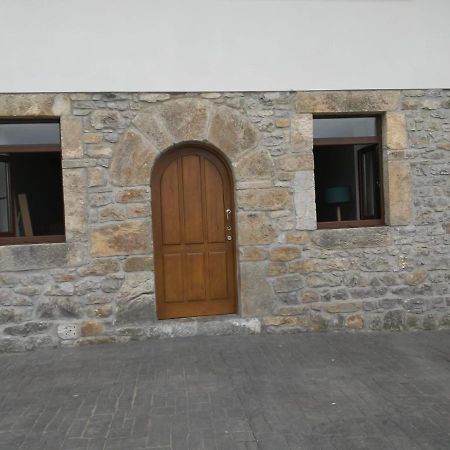 Onís Apartamentos Tiu Enrique 1 מראה חיצוני תמונה